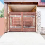 Super Hotel O Blw Kakarmatta Near Banaras Junction