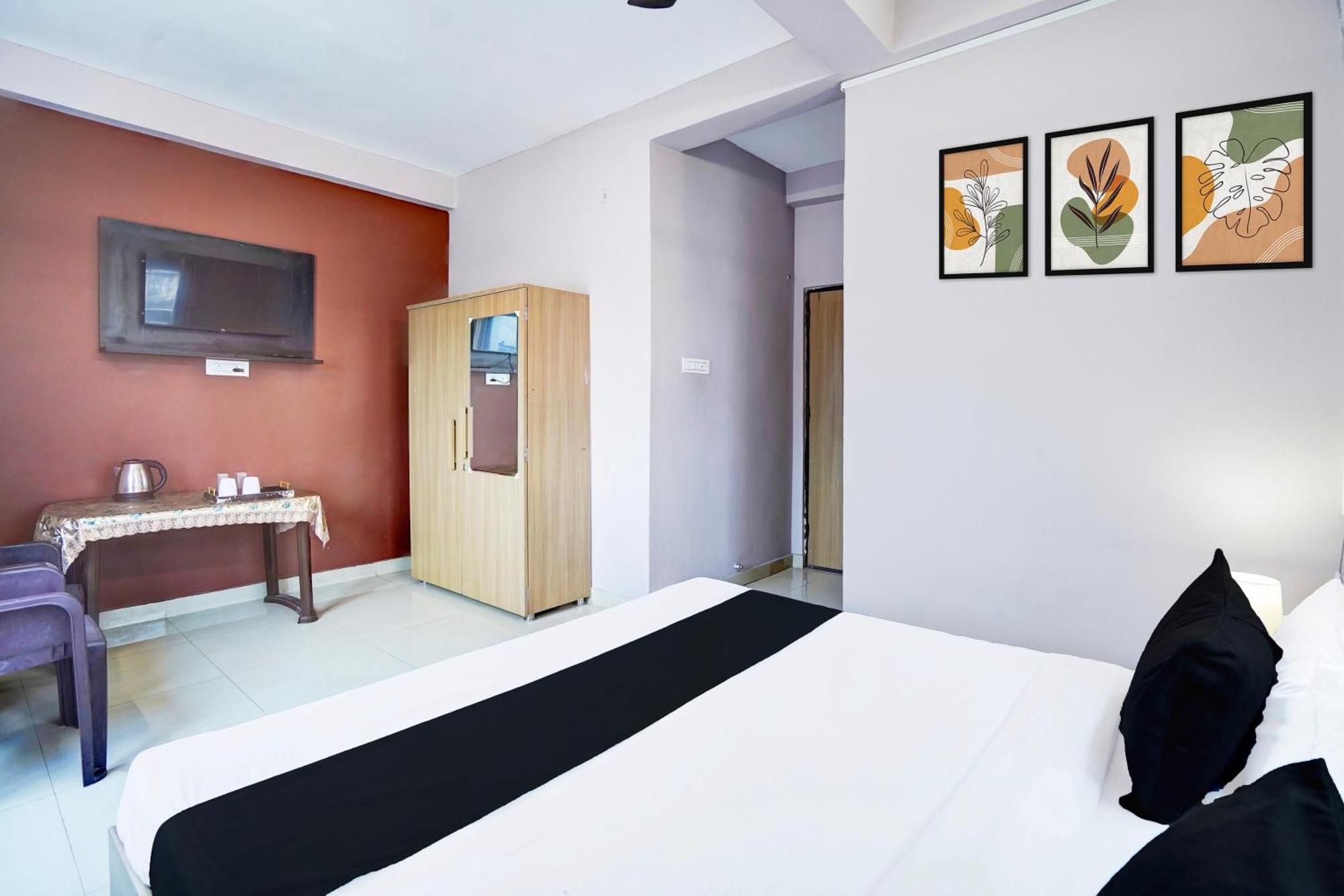 Hotel Super O Blw Kakarmatta Near Banaras Junction Varanasi