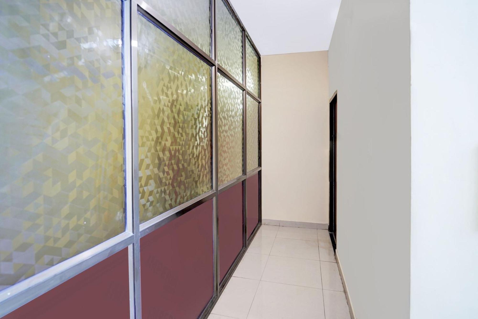 Super O Blw Kakarmatta Near Banaras Junction 4*