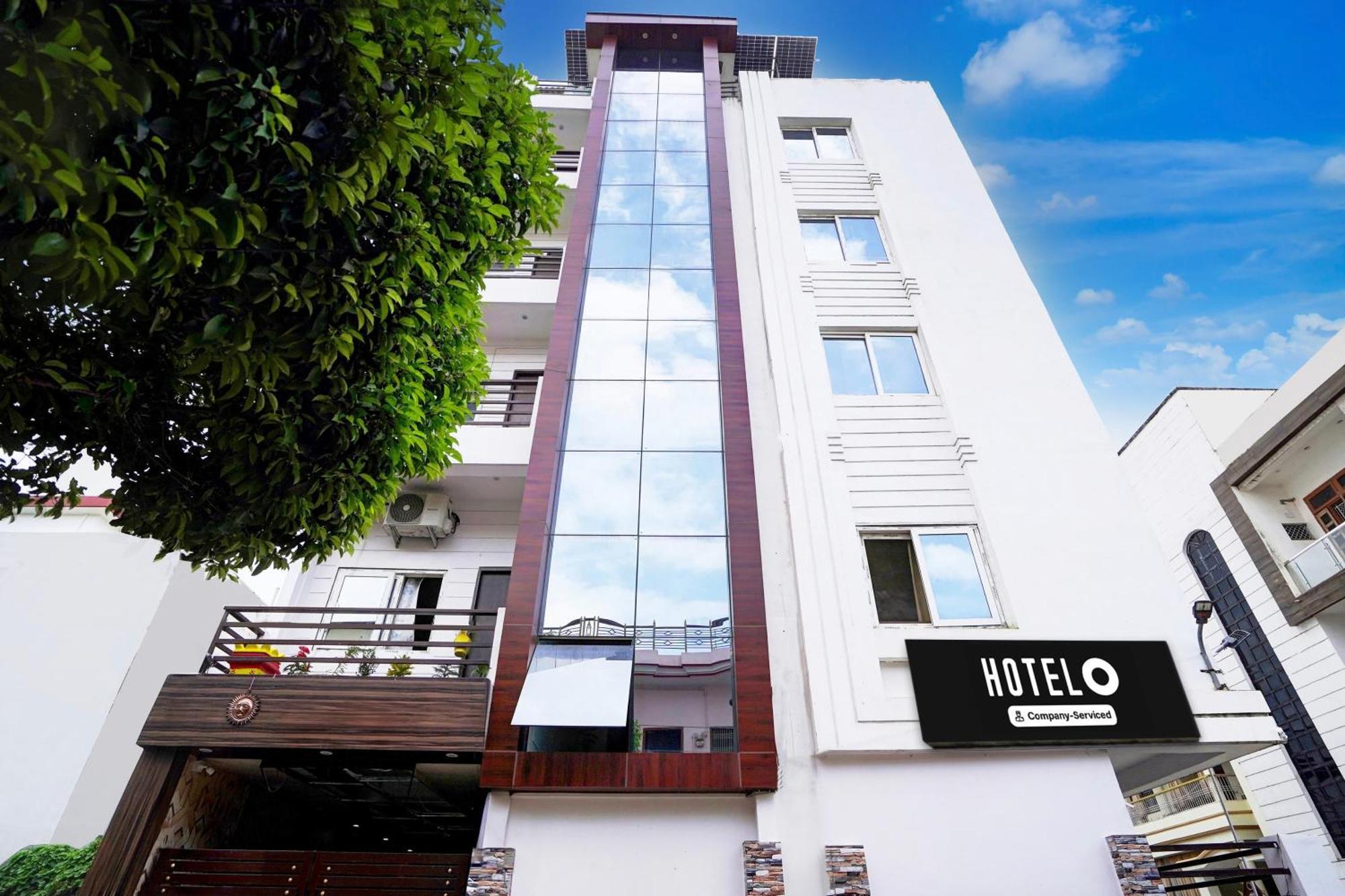Super O Blw Kakarmatta Near Banaras Junction Hotel