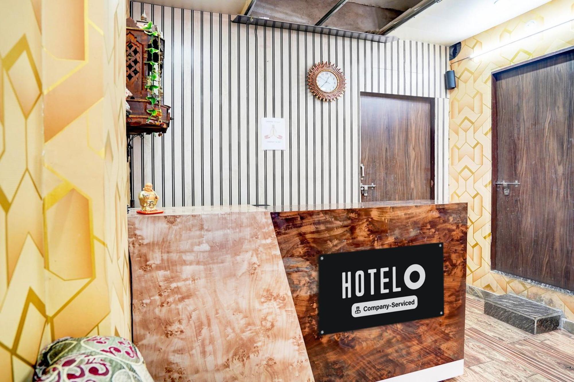 Hotel Super O Blw Kakarmatta Near Banaras Junction 4*